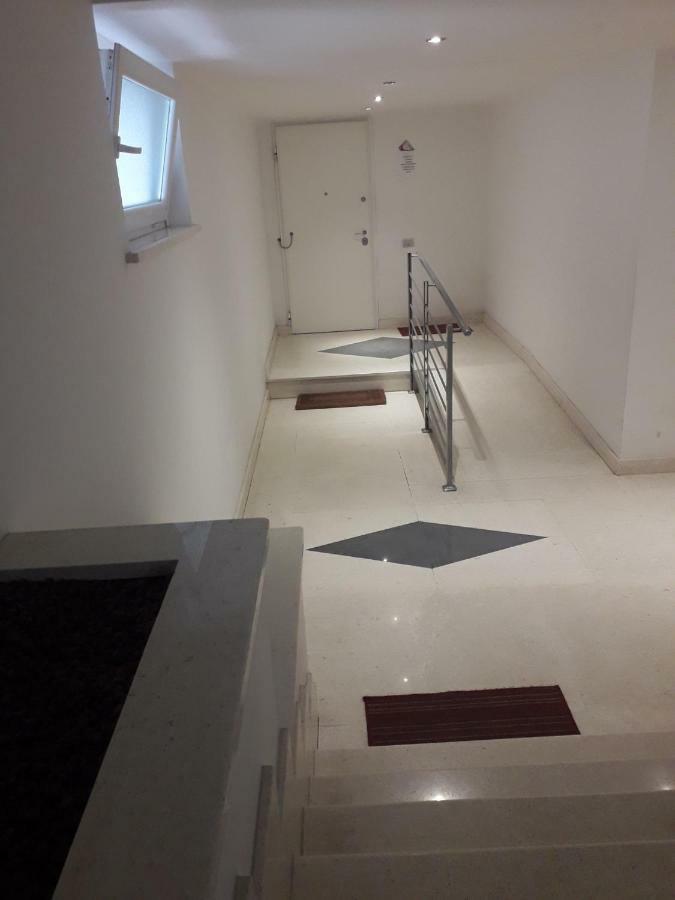 Casa Margot Apartment Nettuno Bagian luar foto